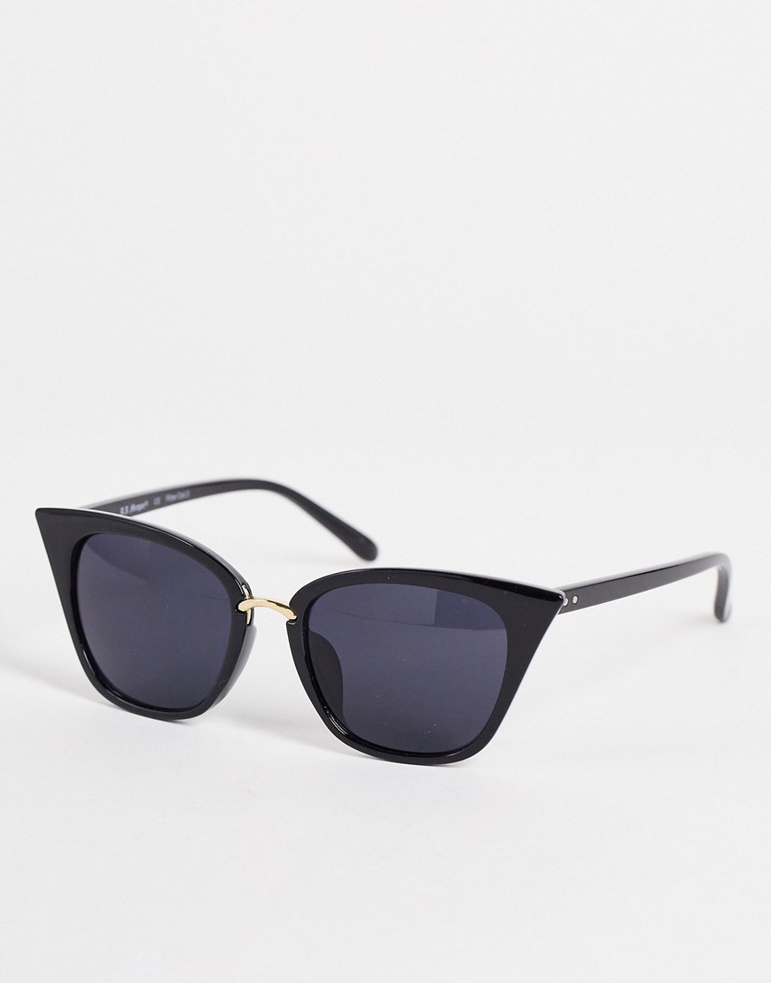 Aj Morgan Vintage Cat Eye Sunglasses In Black
