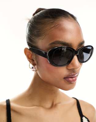 A.Kjaerbede – Anma – Runde Sonnenbrille in Schwarz
