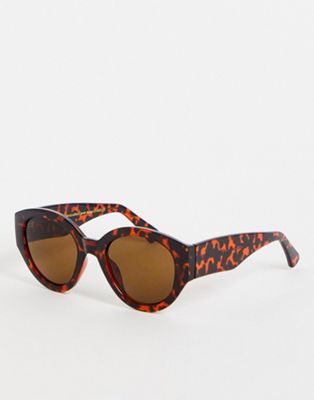 Big Winnie round cat eye sunglasses in demi tortoise-Brown