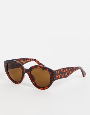 A.Kjaerbede A.Kjaerbede Big Winnie round cat eye sunglasses in demi tortoise-Brown
