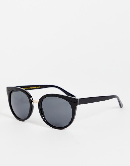 Black round store cat eye sunglasses