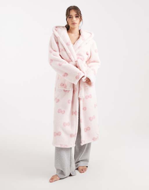 Albornoz largo color crema con capucha y estampado de lazos rosas de sherpa suave de Loungeable