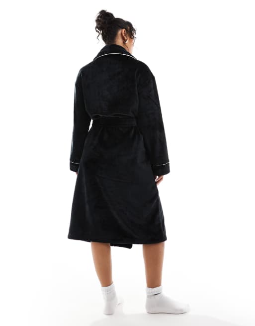 Albornoz midi negro de felpa supersuave premium de ASOS DESIGN, 2 de 5