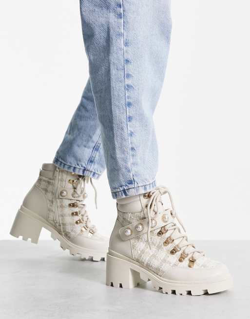 Heeled hiking shop boots