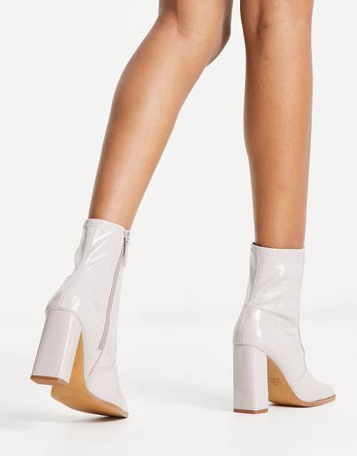 White ankle clearance boots aldo