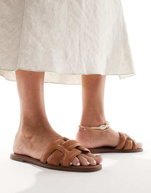 Tan leather thong store sandals