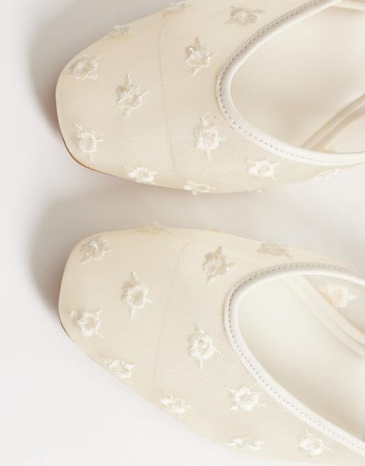 Aldo Eliaa block heeled shoes with ankle straps in white lace, 4 of 4