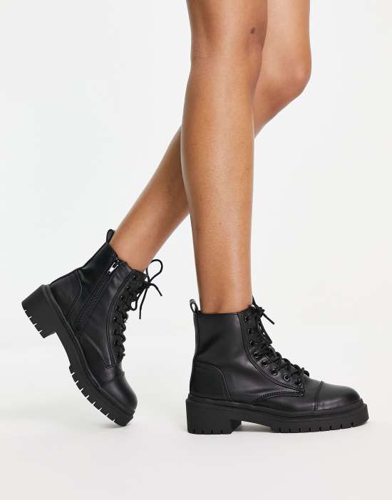 https://images.asos-media.com/products/aldo-goer-lace-up-boots-in-black/200404430-3?$n_550w$&wid=550&fit=constrain