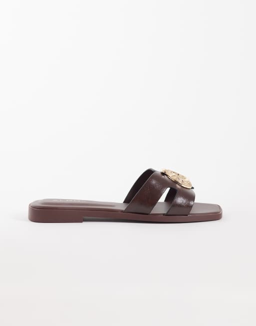 ALDO – Khali – Ciemnobrązowe płaskie sandały ze zdobieniem, 2 z 4