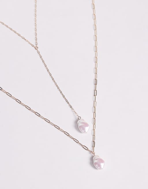 ALDO Miia statement pearl lariat necklace in gold, 2 of 3