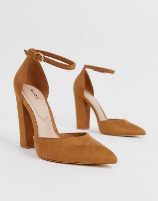 escarpin marron talon carré