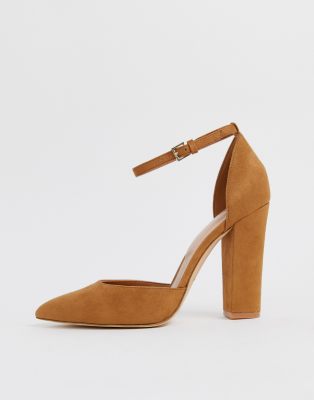 escarpin marron talon carré