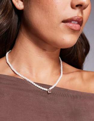 ALDO ALDO pearl necklace with 'E' initial in gold