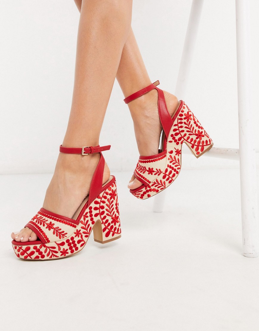 ALDO – Quintinia – Röda broderade platå-sandaler