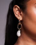 [ALDO] ALDO Sloanne linked hoop earrings with pearl charm in gold tone No Size GOLD