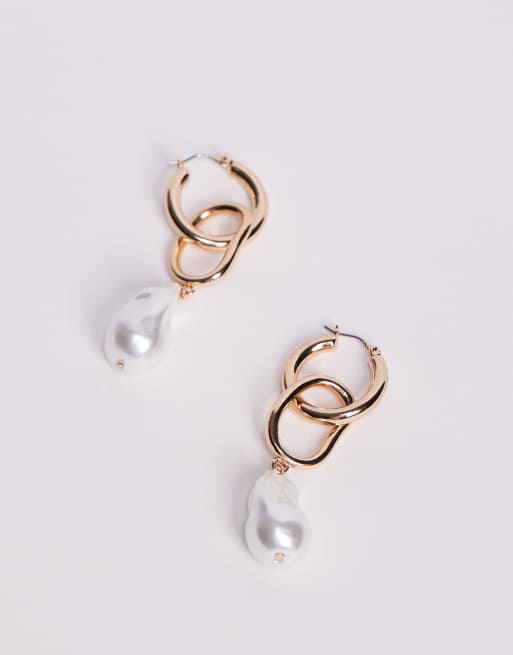 ALDO Sloanne linked hoop earrings with pearl charm in gold tone, 2 of 3