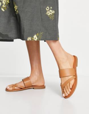 Aldo toe loop sandals in tan | ASOS