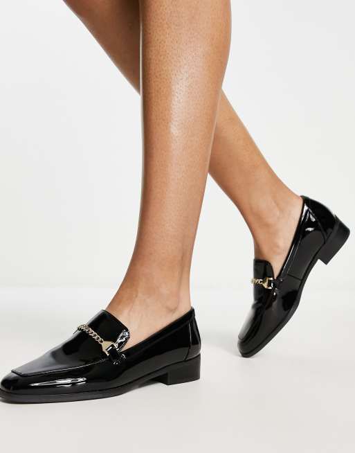 Aldo - Valenaclya - Lakleren loafers met ketting in zwart 