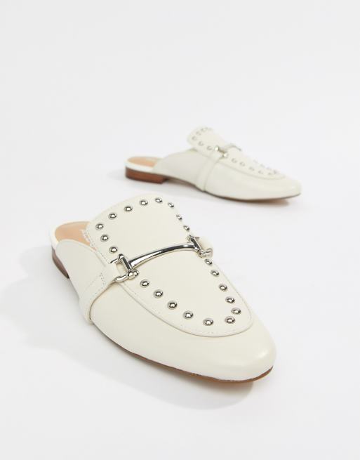 ãALDO White Studded Metal Bar Loafer Mulesãçåçæå°çµæ