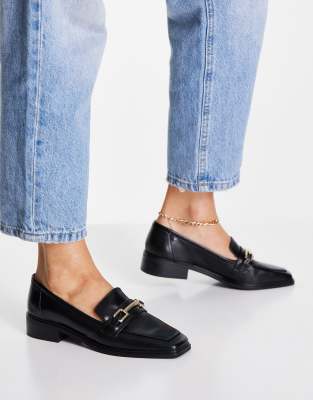 loafers low heel