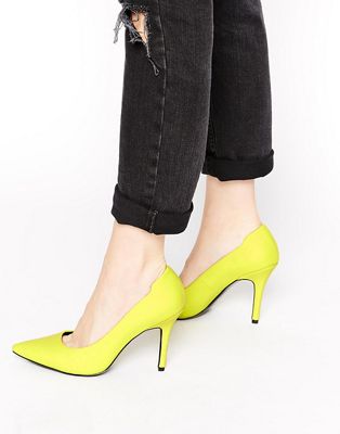 neon yellow court shoes