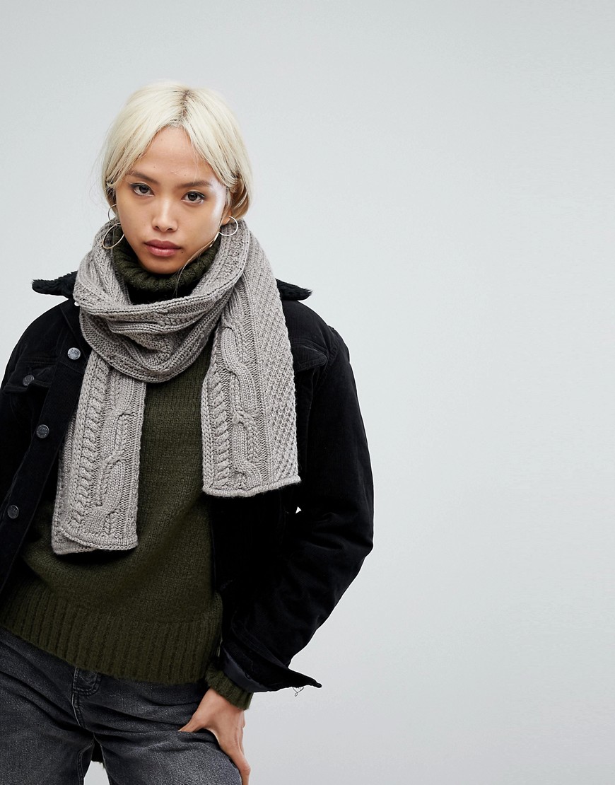 Alice Hannah Chunky Cable Knit Scarf-Beige