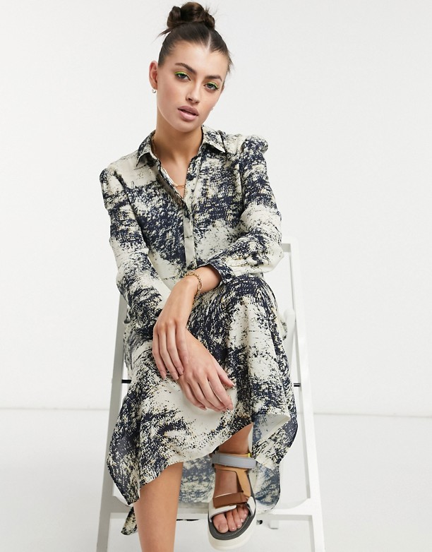  Moda Aligne – Sukienka koszulowa midi w marmurkowy wzÓr z recyklingowanego materiału Marmurowy