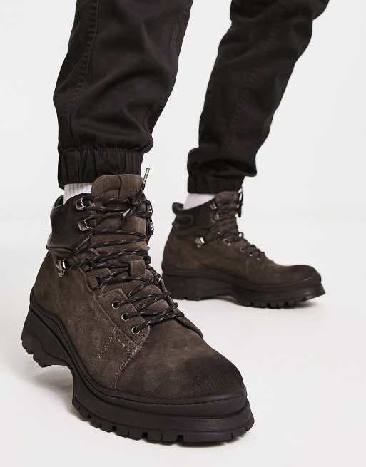 All Saints - Donte - Wandelschoenen met dikke zool in zwart suède