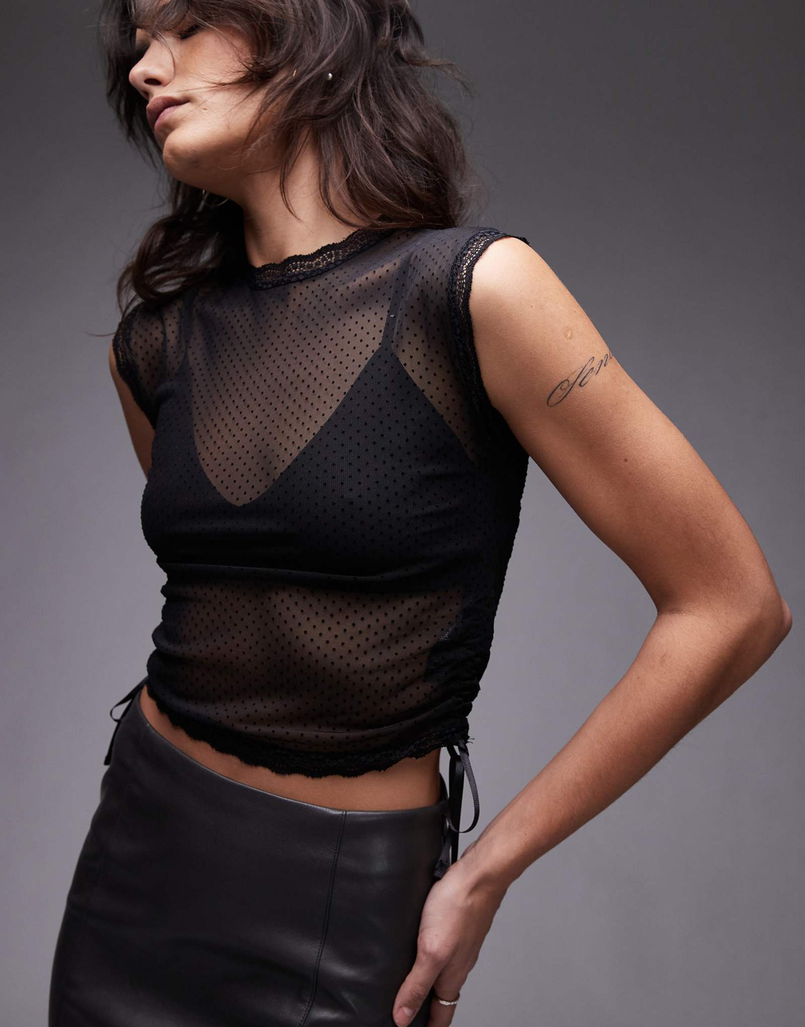 Кружевной топ AllSaints Adara черного цвета