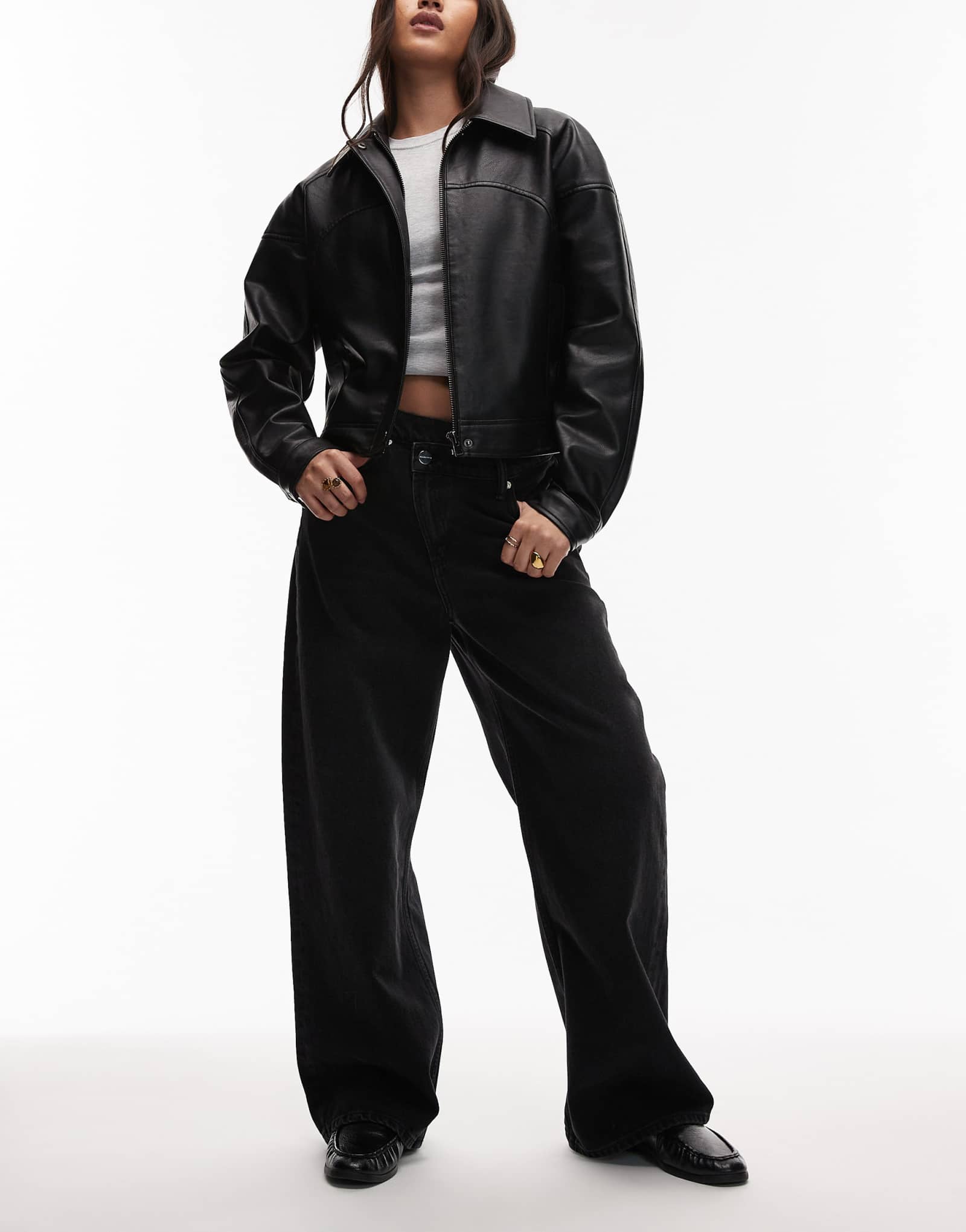 Джинсы с широкими штанинами AllSaints Aki cross over черного цвета, выстиранные в середине