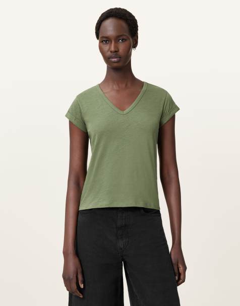 AllSaints – Anna – T-Shirt in Grasgrün mit V-Ausschnitt - view 1