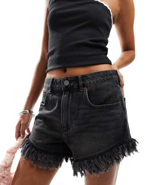AllSaints - Astrid - Short en jean avec ourlet effiloché - Noir délavé - view 1