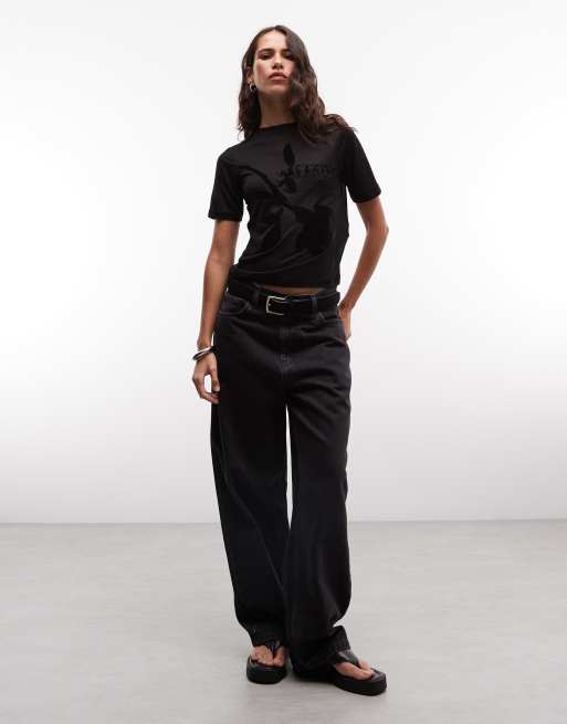 AllSaints Athea kurzärmliges transparentes T-Shirt mit Grafiklogo in Schwarz, 3 von 4