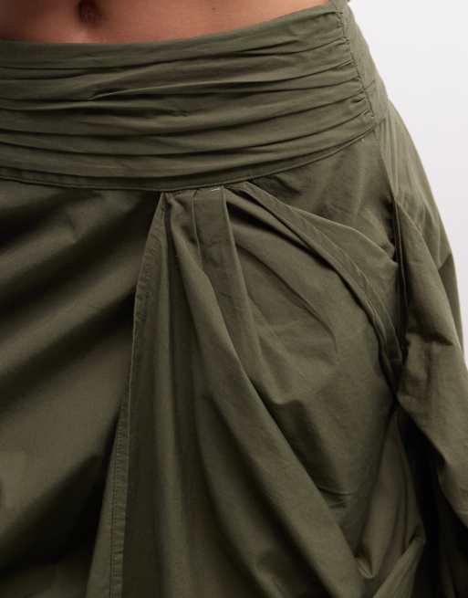 AllSaints Brynne gathered ruffle tiered asymmetric midi skirt in khaki green, 3 of 5