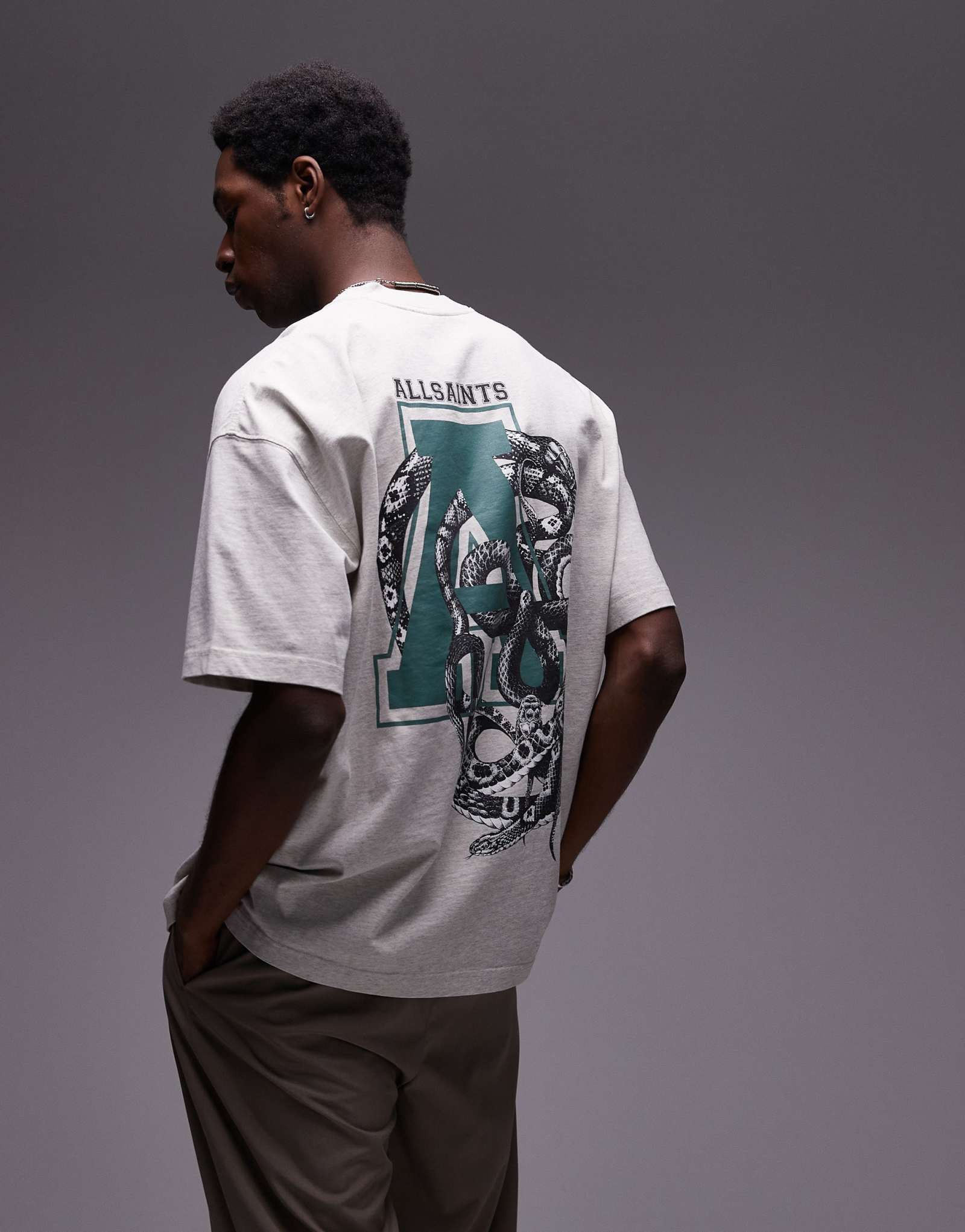 Футболка AllSaints Caduceus collegiate с графическим рисунком на спине из серого вереска