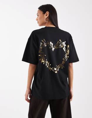 AllSaints - Cora Etta - T-Shirt in Schwarz mit Blumengrafik auf dem Rücken