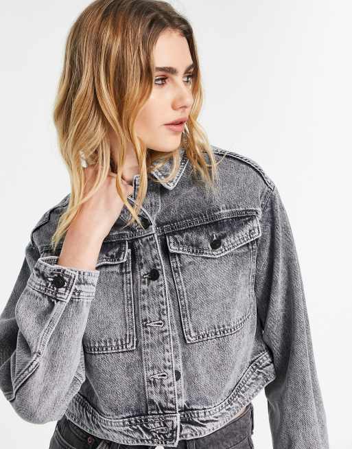 Cropped acid outlet wash denim jacket