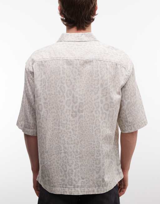 AllSaints - Cruz Leo - Camisa multicolor de manga corta con estampado de leopardo de mezcla de lino, 5 de 5