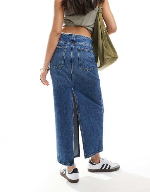 AllSaints – Cyra – Maxi-Jeansrock in verwaschenem Mittelblau mit doppeltem Schlitz, 3 von 4