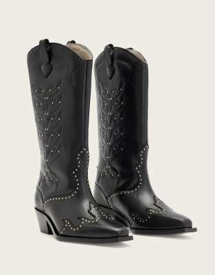 AllSaints - Dolly - Mit Nieten besetzer Stiefel in Schwarz