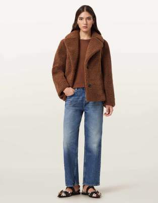 AllSaints - Eddie - Jacke aus Kunstpelz in Cognacbraun-Brown