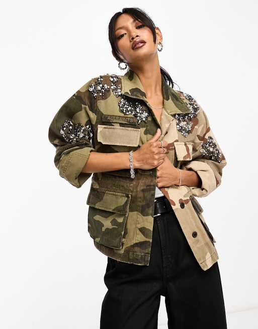 AllSaints – Finch – Kurtka w stylu roboczym we wzór moro z haftowanymi wstawkami 