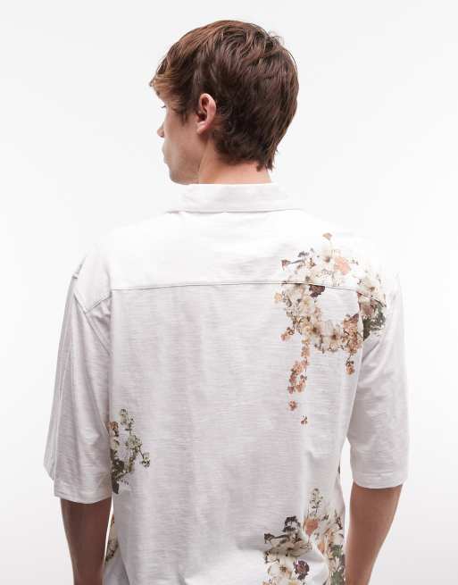 AllSaints – Fleur Lis – Kurzärmliges Hemd in Ecru mit Blumenmuster und Reverskragen, 5 von 5