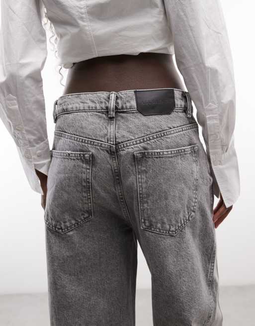 AllSaints Fox jeansy denim z szerokimi nogawkami w spranym szarym kolorze, 5 z 5