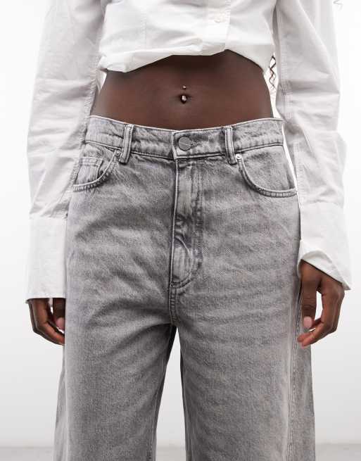 AllSaints Fox vida jeans i denim i tvättad grå, 4 av 5