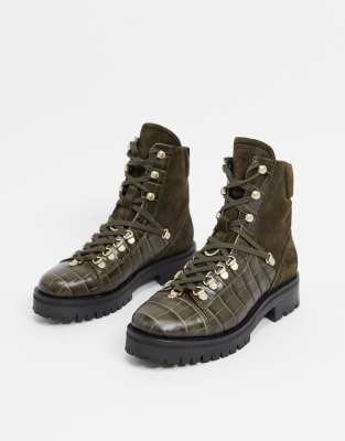 AllSaints – Franka – Kakifärgade bikerboots i läder- och mockablandning med krokodilskinnsmönster