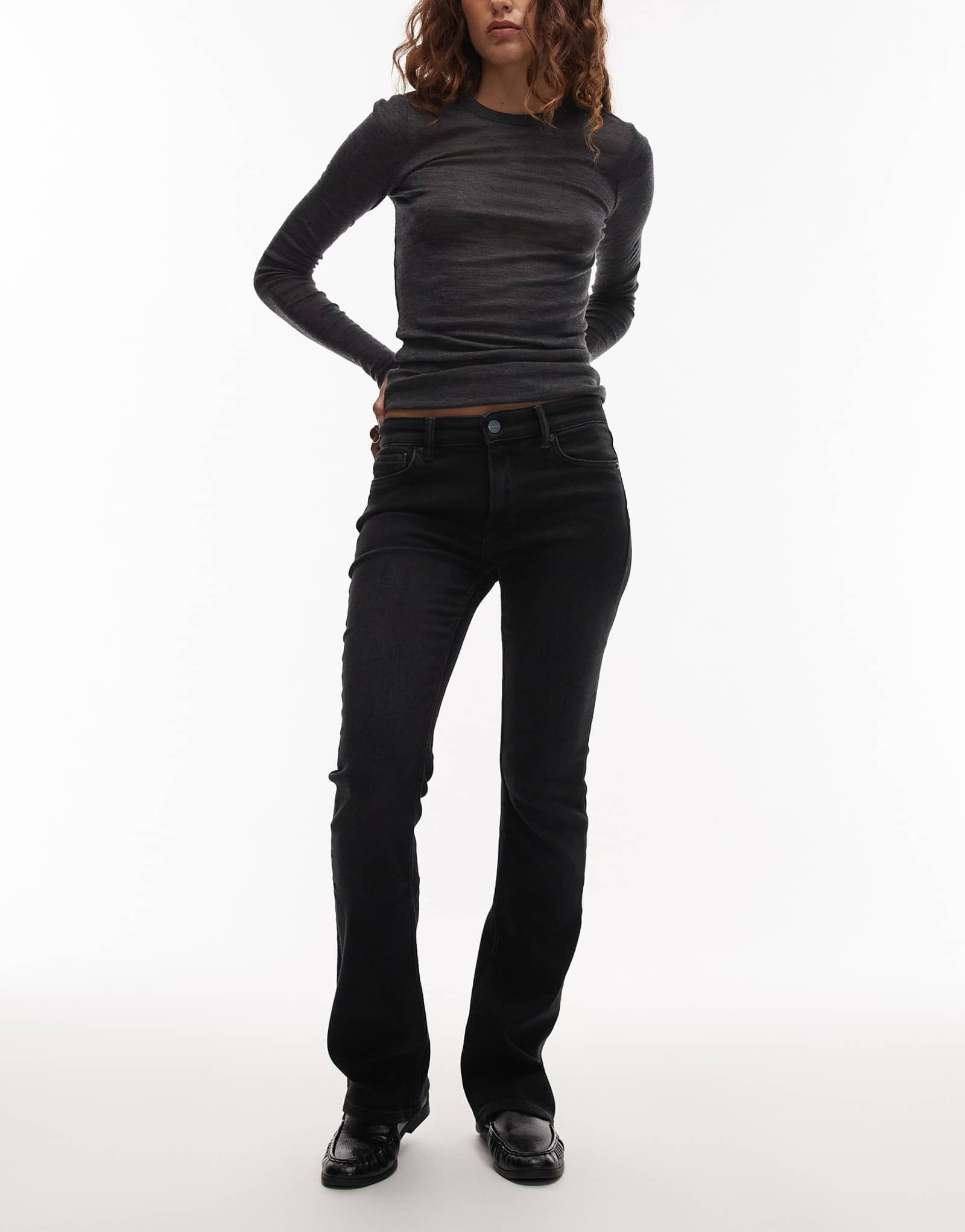 Джинсы с узким вырезом от AllSaints Haldan черного цвета 