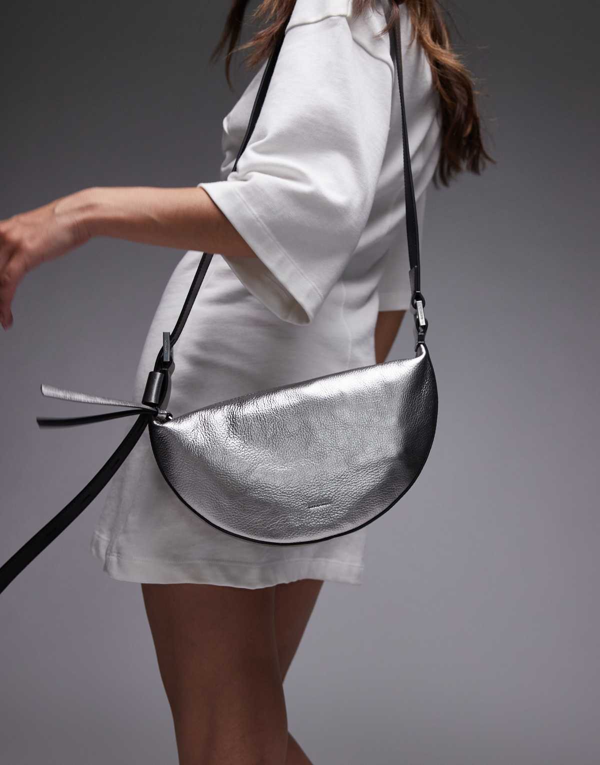 Allsaints half moon xbody in silver