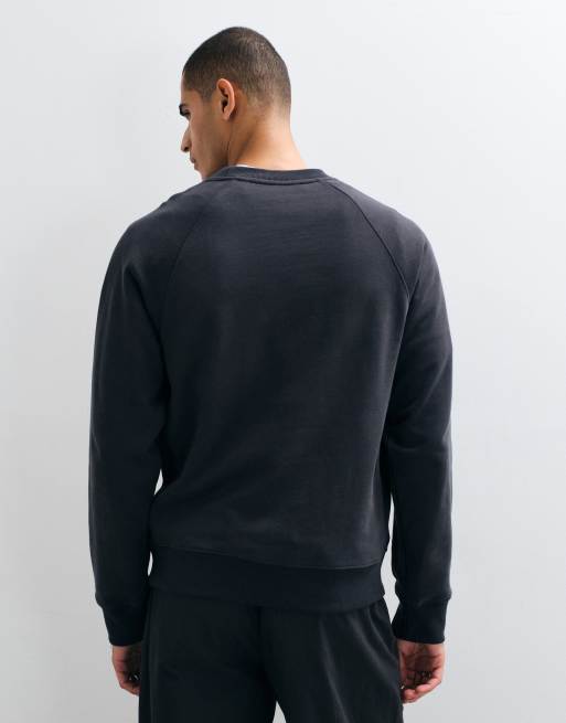 AllSaints Harlow sweatshirt met klein logo in gewassen zwart, 3 van 5