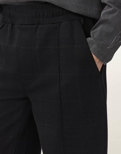 AllSaints – Harris – Sweathose in Schwarz kariert - view 1